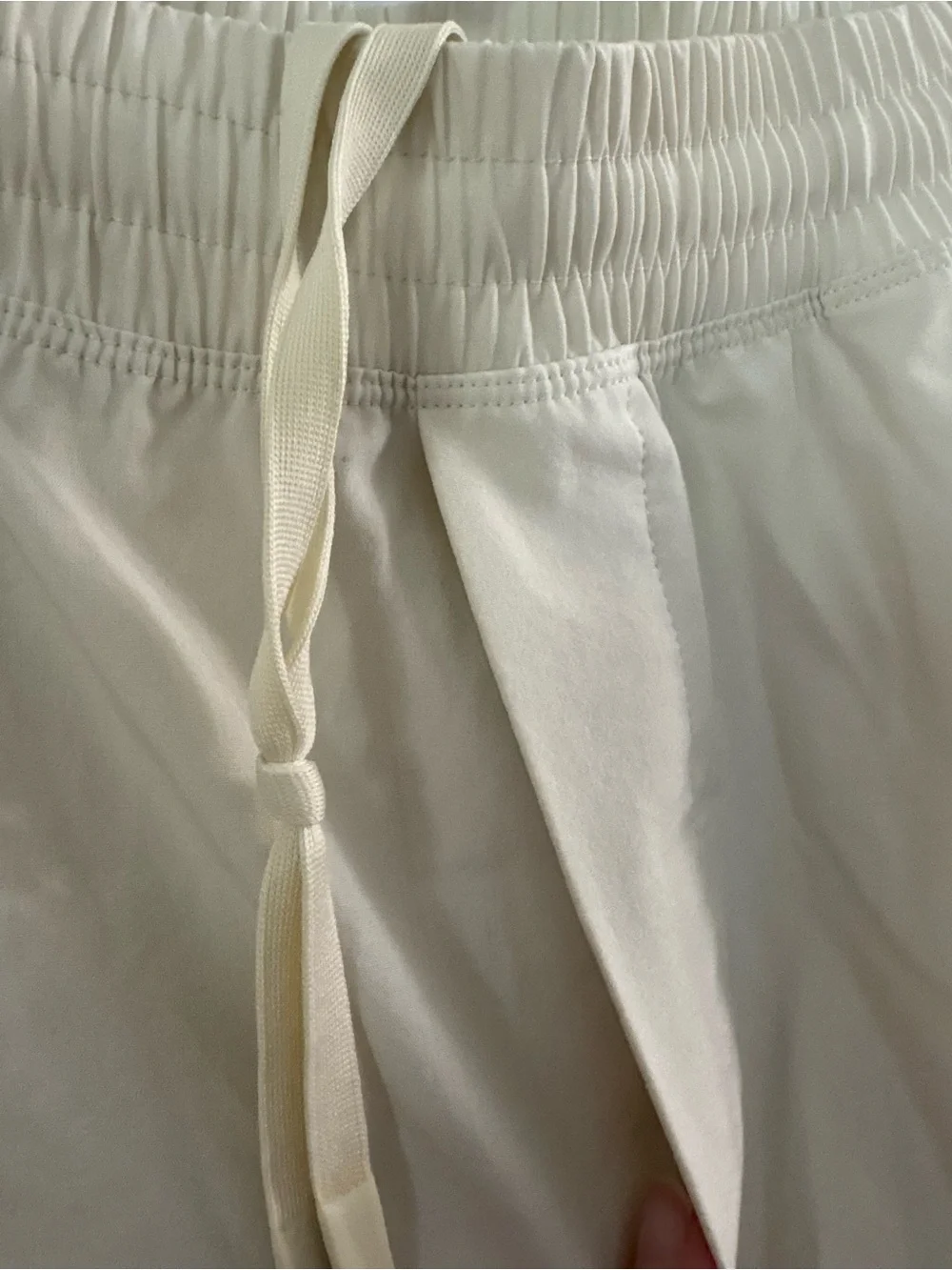 VRST Men's athletic shorts with elastic waist and Drawstring. Size Medium